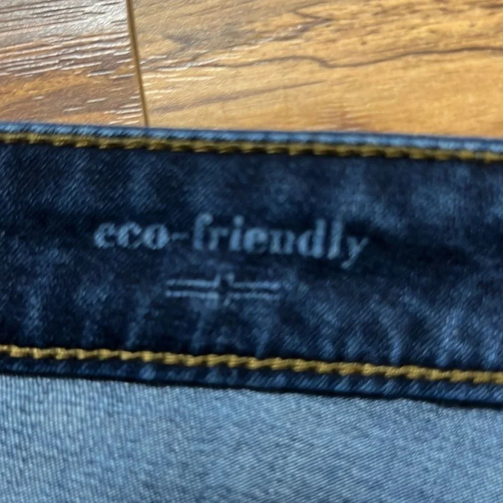 NWOT Liverpool Jeans Size 4/27 - Picture 6 of 8